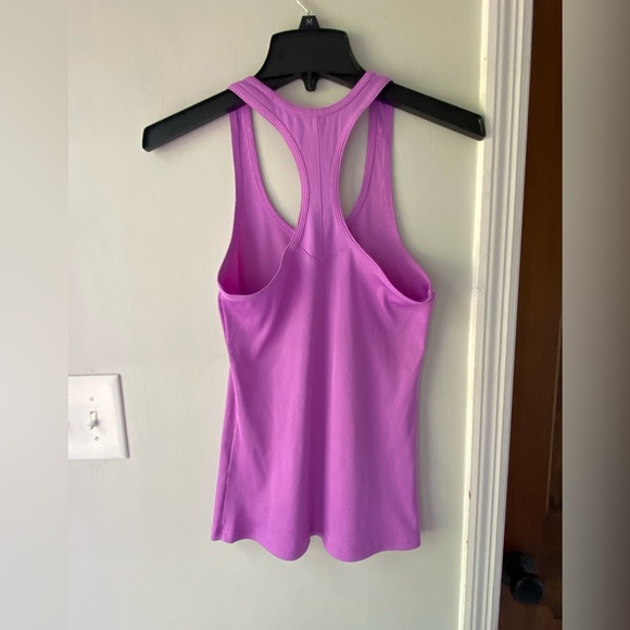 Under Armour Purple dry fit tank size M - Picture 3 of 6